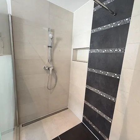 Feel Free 95 By Aa Homes Apartmán